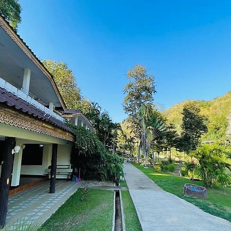 Baan Rim Kwai Paerimnam Resort Kanchanaburi Luaran gambar
