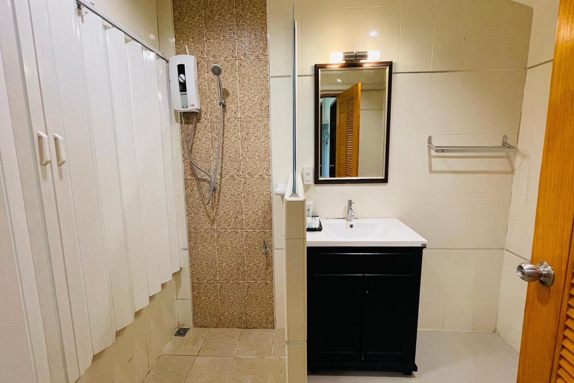 Baan Rim Kwai Paerimnam Resort Kanchanaburi Luaran gambar