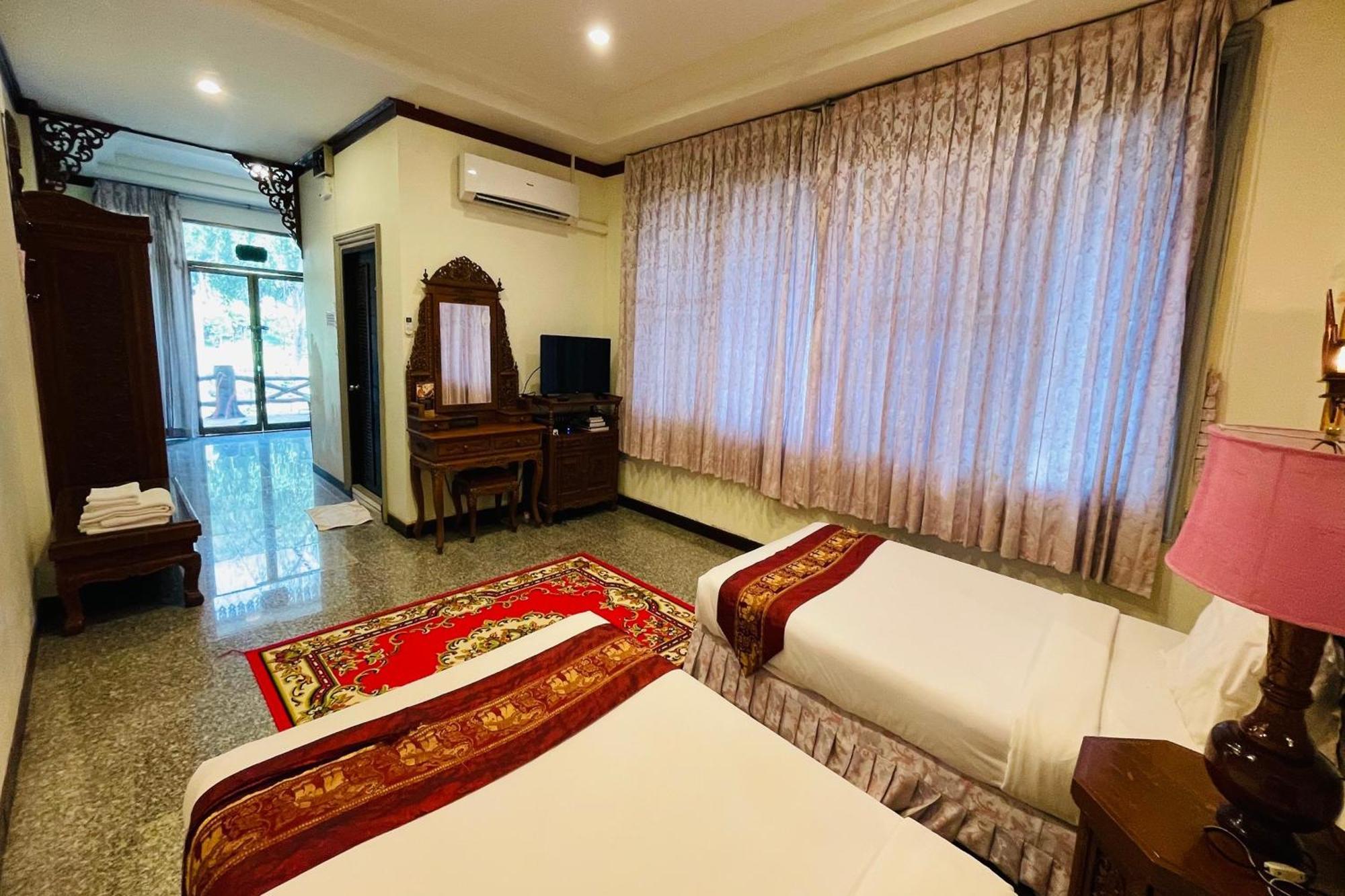 Baan Rim Kwai Paerimnam Resort Kanchanaburi Luaran gambar